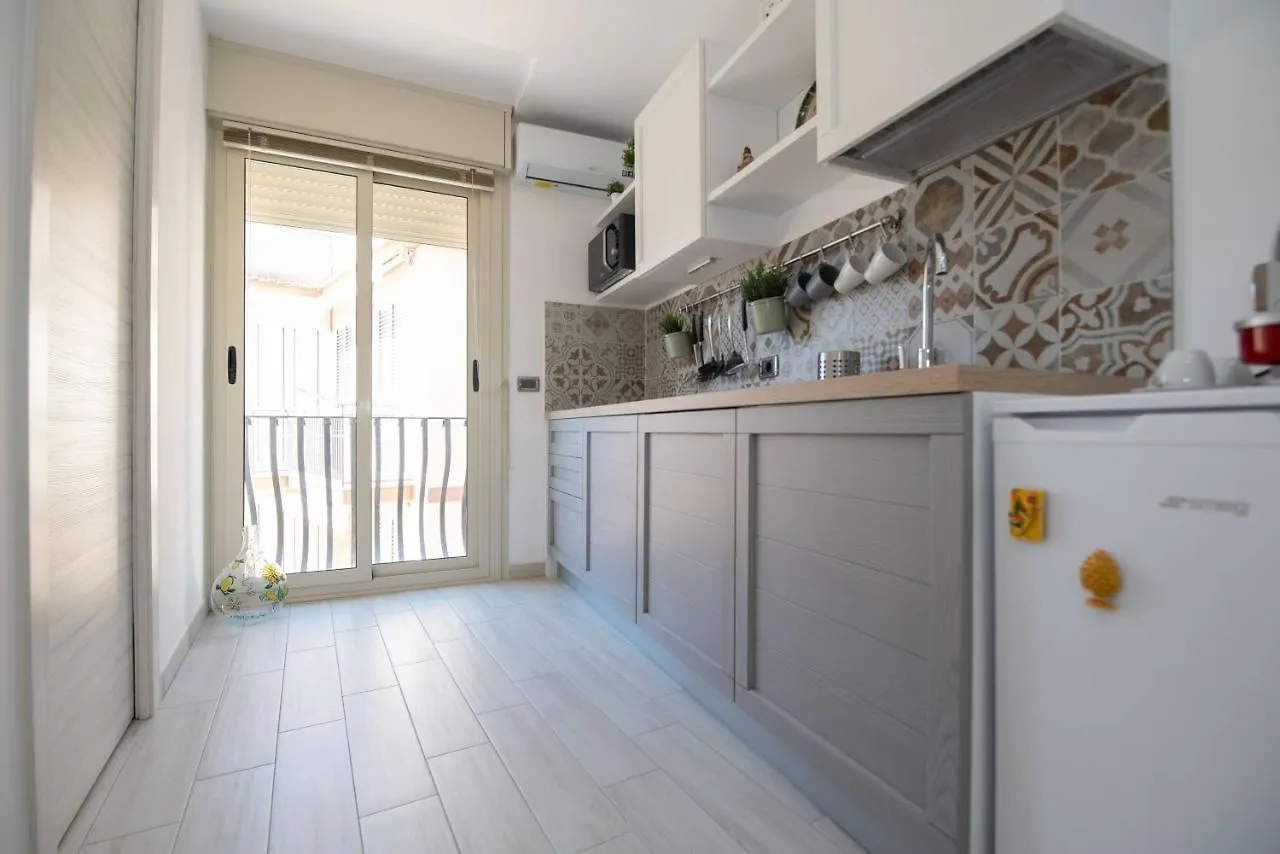 Casa Elia: Locazione Breve contacts
